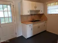 108 S Lee Street, Whiteville, NC 28472 — 2-bedroom home, Whiteville, NC, photo 7 of 10