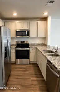3222 Lobelia Lane, Leland, NC 28451 — 3-bedroom townhome in Grayson Park, Leland, NC, photo 9 of 30