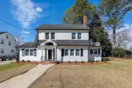 203 S Pender Street, Fremont, NC 27830 — 4-bedroom home, Fremont, NC, photo 6 of 36: 06-203 Pender St_9273