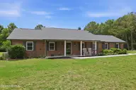 102 Beaver Trail, Hubert, NC 28539 — 4-bedroom waterfront home, Hubert, NC, photo 2 of 63: 3-web-or-mls-1S3A2686