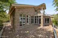 401 Harbor Drive, New Bern, NC 28560 — 2-bedroom waterfront home in Harbor Point, New Bern, NC, photo 5 of 55: 2-web-or-mls-0C0A0490