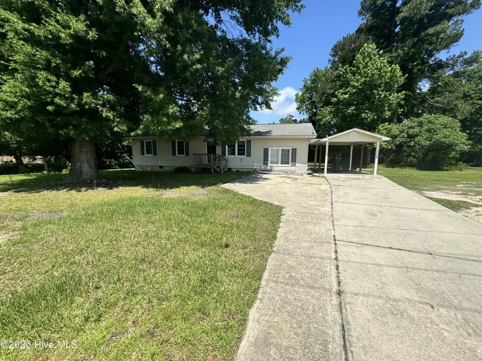 165 Shaw Road, Wallace, NC 28466 — 3-bedroom home, Wallace, NC, photo 1 of 16: Front