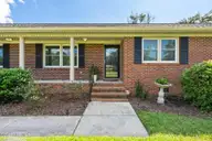 806 Bragg Drive, Wilmington, NC 28409 — 3-bedroom home in Pine Valley Estates, Wilmington, NC, photo 5 of 57: 8_DSC05675