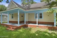 211 E Williamson Street, Mount Olive, NC 28365 — 3-bedroom home, Mount Olive, NC, photo 3 of 39: 38-web-or-mls-DSC06906