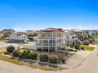 147 Yacht Watch Drive, Holden Beach, NC 28462 — 3-bedroom home in Yacht Watch, Holden Beach, NC, photo 2 of 71: 61-web-or-mls-cammediallc.com (4 of 72)
