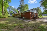 1907 Sedgefield Drive, Kinston, NC 28504 — 4-bedroom home in Sedgefield Forest, Kinston, NC, photo 4 of 34: 04-1907 Sedgefield Dr-4