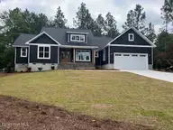 129 Sunset Way, Seven Lakes, NC 27376 — 3-bedroom home in Seven Lakes North, Seven Lakes, NC, photo 1 of 41: IMG_6275