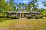 1003 Robinwood Road, Aberdeen, NC 28315 — 3-bedroom home in Forest Hills, Aberdeen, NC, photo 1 of 30: DSC01585