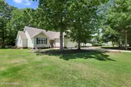 215 Oakmont Drive, Hampstead, NC 28443 — 3-bedroom home in Cross Creek, Hampstead, NC, photo 2 of 60