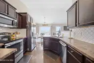 446 Meadowlark Drive, Winterville, NC 28590 — 3-bedroom home in Mellon Downs, Winterville, NC, photo 12 of 37: kitchen
