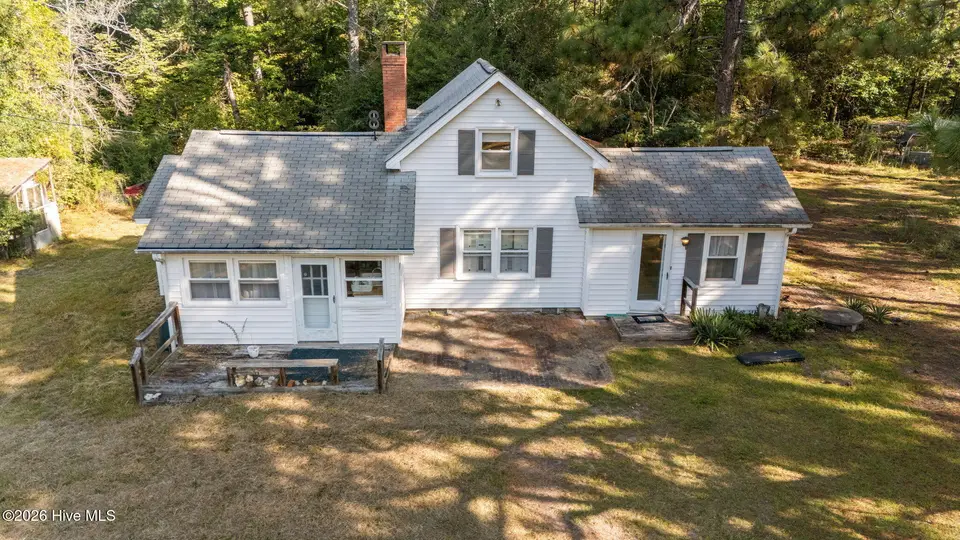 376 Foxfire Road, Aberdeen, NC 28315 — 3-bedroom home, Aberdeen, NC, photo 1 of 27: 376 Foxfire Road