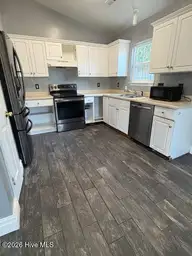 4258 Sunglow Drive, Wilmington, NC 28405 — 3-bedroom home in Azalea Trace, Wilmington, NC, photo 5 of 10: IMG_6846