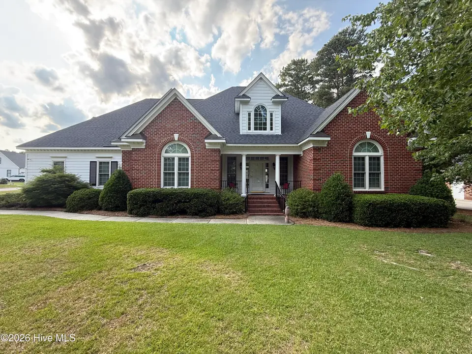 3701 Eagle Farm Drive N, Wilson, NC 27896 — 4-bedroom home in Eagle Farm, Wilson, NC, photo 1 of 7: IMG_9662