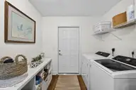 1500 Grove Point Road, Wilmington, NC 28409 — 3-bedroom home in Grove Point, Wilmington, NC, photo 14 of 48: 1500GrovePointRoad-23