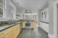 1321 Chestnut Street, Wilmington, NC 28401 — 3-bedroom home in Carolina Heights, Wilmington, NC, photo 8 of 43: 008_img_0919_411