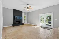 124 Darby Street, Wilmington, NC 28409 — 3-bedroom home in Foxcroft, Wilmington, NC, photo 3 of 39