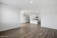 216 Tributary Circle, Wilmington, NC 28401 — 4-bedroom home in Riverside, Wilmington, NC, photo 6 of 42: 7_216_tributary_cir_007