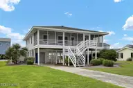 1040 Ocean Boulevard, Topsail Beach, NC 28445 — 3-bedroom home in New Topsail Beach, Topsail Beach, NC, photo 2 of 41: Primary photo