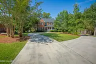 2417 Oakview Drive, New Bern, NC 28562 — 3-bedroom home in Oakview, New Bern, NC, photo 6 of 52: 20260914-Rock I (3734 of 1)