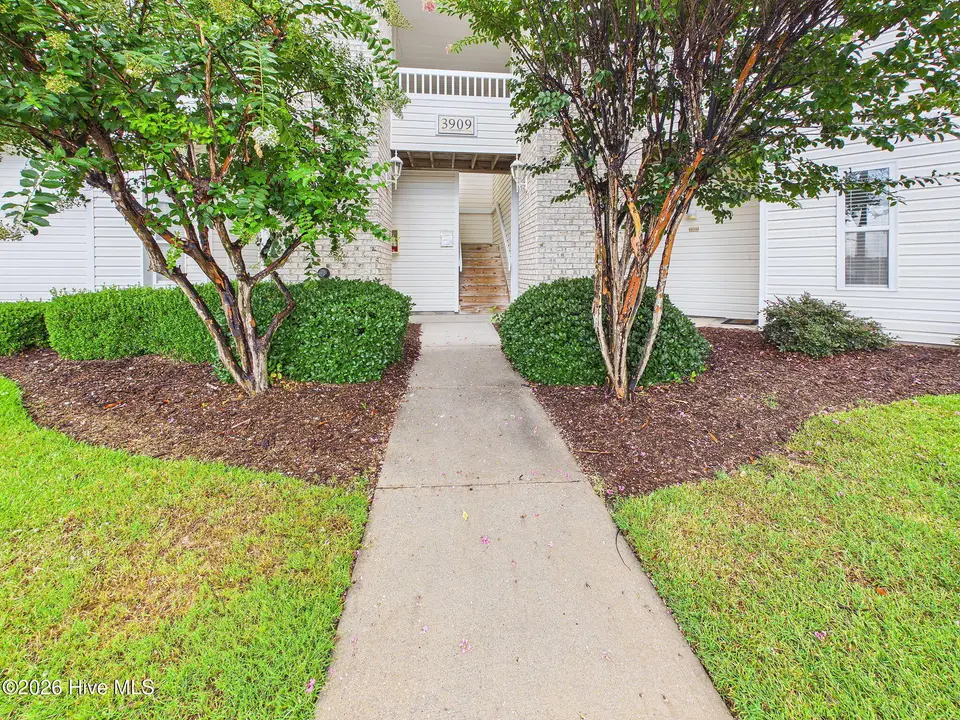 3909 Botsford Court Unit 103, Wilmington, NC 28412 — 2-bedroom condo in Rivers Edge, Wilmington, NC, photo 1 of 53
