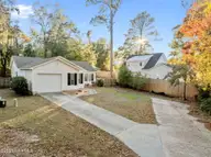 5034 Heide Drive, Wilmington, NC 28403 — 3-bedroom home in Pine Hills, Wilmington, NC, photo 13 of 50: 15-web-or-mls-DJI_20251111143641_0683_D