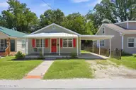 1812 Greensboro Street, New Bern, NC 28560 — 3-bedroom home in Sunnyside, New Bern, NC, photo 2 of 38: 2-web-or-mls-0C0A6037_edit