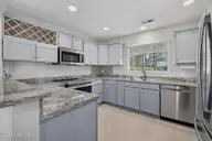 7112 Key Point Drive, Wilmington, NC 28405 — 3-bedroom home in Covil Estates, Wilmington, NC, photo 6 of 33