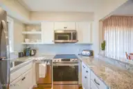 800 Saint Andrews Drive # 225, Pinehurst, NC 28374 — 2-bedroom condo in Linville Garden, Pinehurst, NC, photo 7 of 62: 800StAndrewsSt225-019