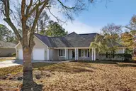 260 N Shore Drive, Southport, NC 28461 — 3-bedroom waterfront home in Boiling Spring Lakes, Southport, NC, photo 6 of 67: 260NShoreDrive-3