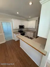 277 Laurie Ellis Road, Winterville, NC 28590 — 4-bedroom home in Barefoot Landing, Winterville, NC, photo 6 of 26: IMG_3868