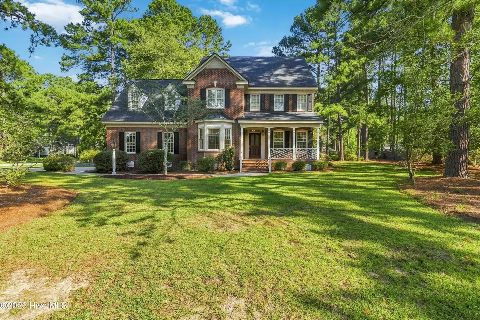 4924 Country Club Drive N, Wilson, NC 27896 — 4-bedroom home in Country Club Colony, Wilson, NC, photo 1 of 49