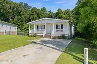 307 Shipmans Pike, Jacksonville, NC 28546 — 3-bedroom manufactured home in Maynard Manor, Jacksonville, NC, photo 1 of 26