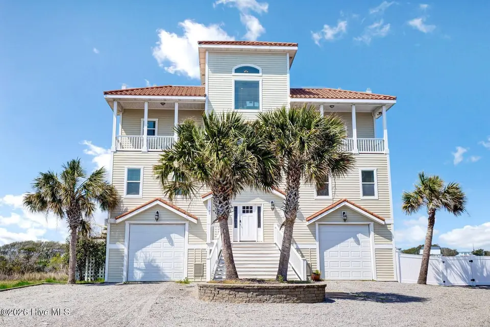 105 Bay Court, North Topsail Beach, NC 28460 — 7-bedroom waterfront home, North Topsail Beach, NC, photo 1 of 24