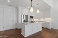 805 Mulberry Street 109, Beaufort, NC 28516 — 2-bedroom condo in 805 Mulberry, Beaufort, NC, photo 4 of 20: Kitchen