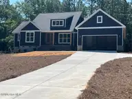 129 Sunset Way, Seven Lakes, NC 27376 — 3-bedroom home in Seven Lakes North, Seven Lakes, NC, photo 3 of 41: IMG_6259
