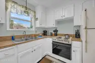 1503 Carolina Beach Avenue N Apt 1d, Carolina Beach, NC 28428 — 2-bedroom condo in Reefs II, Carolina Beach, NC, photo 14 of 28: 014_img_0464_169