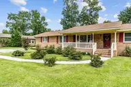 9135 Sue Circle NE, Leland, NC 28451 — 3-bedroom home in Marion Estates, Leland, NC, photo 3 of 50: 008-9135SueCircleNortheast-Leland-NC-284