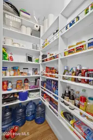 6927 Finian Drive, Wilmington, NC 28409 — 4-bedroom home in Windward Oaks, Wilmington, NC, photo 19 of 58