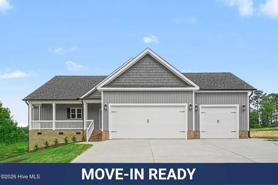164 Tee Drive, Selma, NC 27576 — 3-bedroom home in Honaker Farms, Selma, NC, photo 1 of 26: MOVE_IN_READY_MLS_5