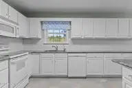 7319 Thurgood Road, Wilmington, NC 28411 — 5-bedroom waterfront home in Potomac Woods, Wilmington, NC, photo 8 of 47: 27-web-or-mls-BTS08539