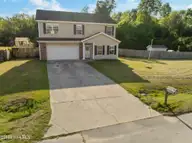 202 Bonanza Drive, Richlands, NC 28574 — 4-bedroom home in Cow Horn Village, Richlands, NC, photo 13 of 50: 15-web-or-mls-15
