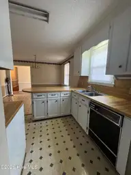 1310 Clingman Street, Goldsboro, NC 27534 — 4-bedroom home, Goldsboro, NC, photo 15 of 40: IMG_4300