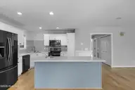 8915 Shipwatch Drive, Wilmington, NC 28412 — 4-bedroom waterfront home in Shipwatch, Wilmington, NC, photo 13 of 77