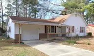 419 Kenwood Drive, Jacksonville, NC 28540 — 3-bedroom home in Kenwood Homes, Jacksonville, NC, photo 1 of 23