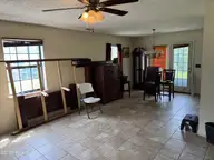 122 Hampton Drive, Castle Hayne, NC 28429 — 3-bedroom home in Walnut Hills, Castle Hayne, NC, photo 4 of 5