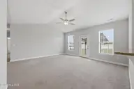 304 Mizzen Way, Elizabeth City, NC 27909 — 3-bedroom home in Tooley Harbor, Elizabeth City, NC, photo 18 of 44: Living Room