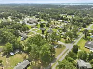 1000 Hedrick Boulevard, Morehead City, NC 28557 — 3-bedroom home in Hedrick Estates, Morehead City, NC, photo 4 of 44: 21-web-or-mls-1000 Hedrick Blvd 021-edit