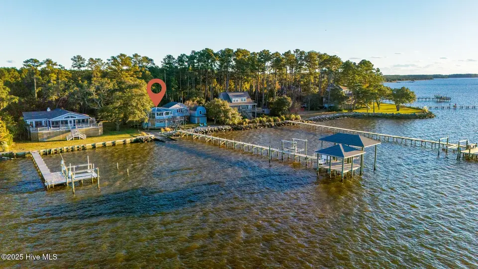 221 Creek Road, Beaufort, NC 28516 — 2-bedroom waterfront home in Royal Place, Beaufort, NC, photo 1 of 59: Premier access to Adams Creek