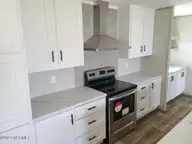 104 Dundee Trail, Holly Ridge, NC 28445 — 3-bedroom manufactured home, Holly Ridge, NC, photo 5 of 22: Kitchen Stove