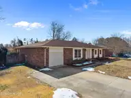 107 Estate Drive, Jacksonville, NC 28540 — 4-bedroom home in Brook Valley, Jacksonville, NC, photo 2 of 41: 35-web-or-mls-107 Estate Dr 90